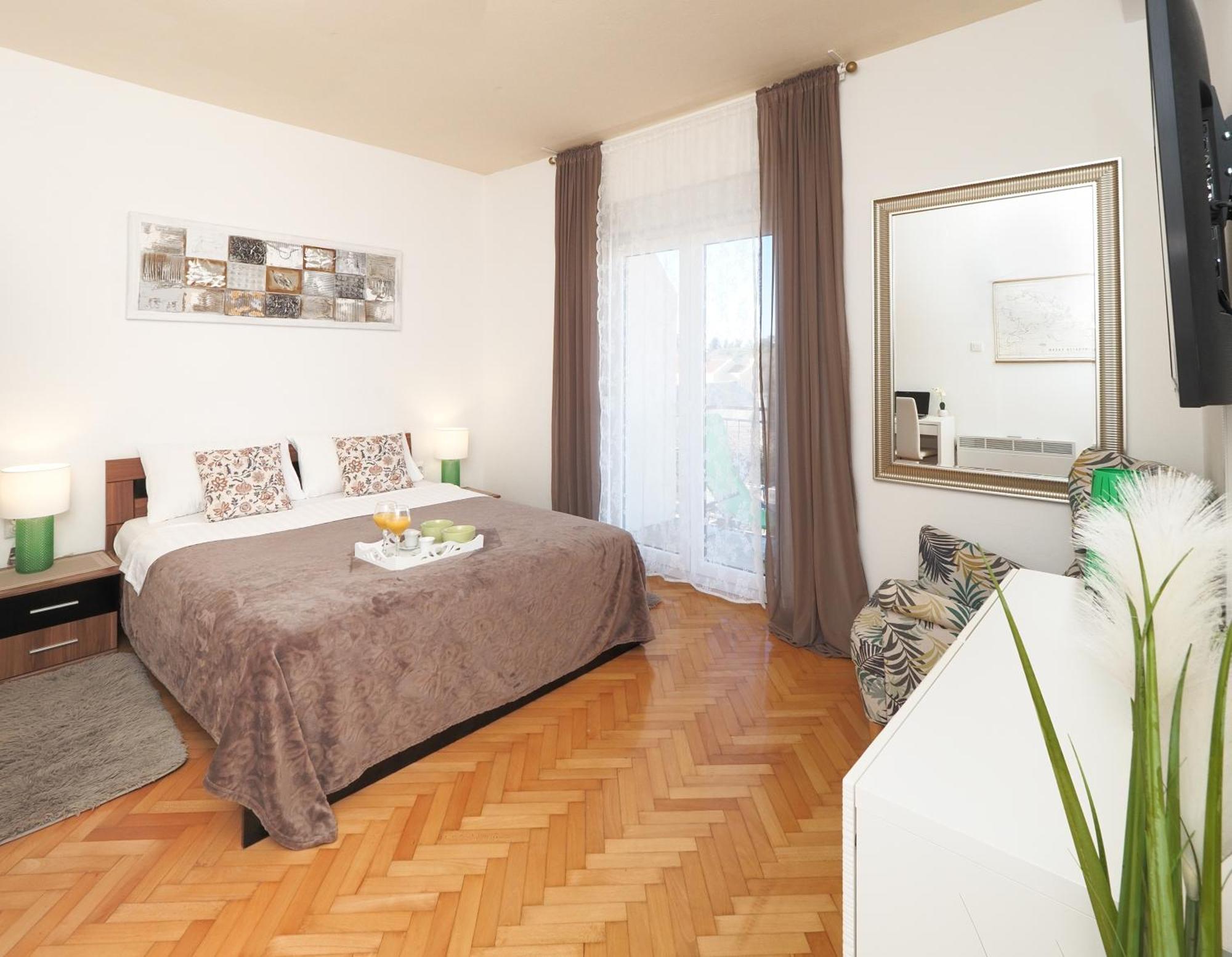 Beach Paradise Apartments 자다르 객실 사진